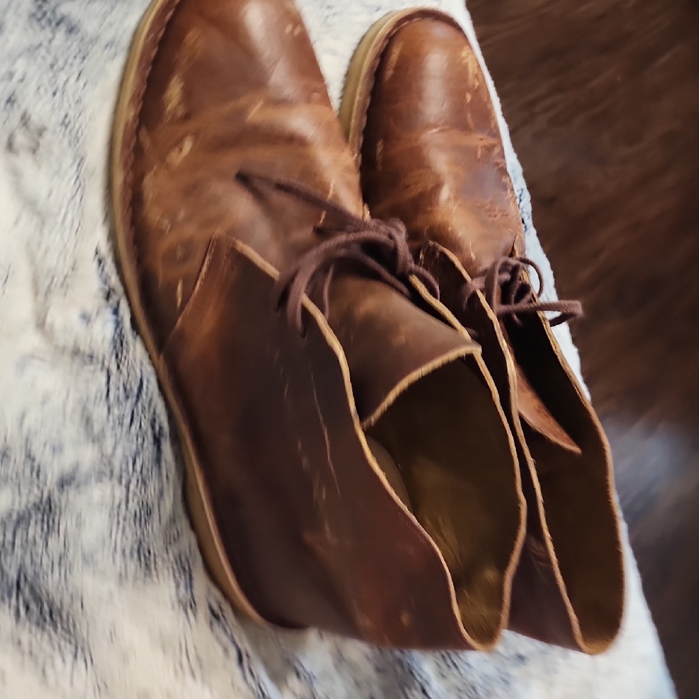 Clarks Rich Brown Leather Chukka Boots